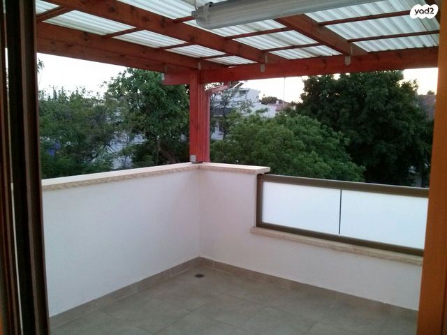 גוש עציון 10