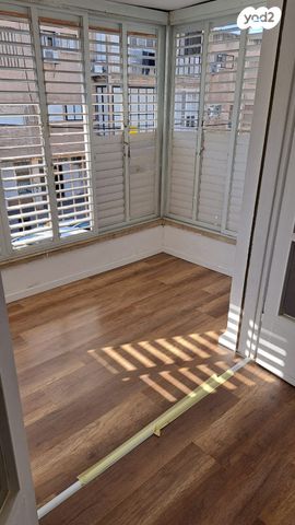 דירה, קדושי קהיר 18, רוטשילד עצמאות, בת ים