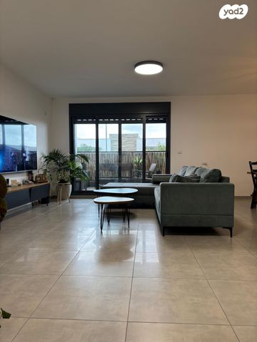 דירה, דרך הרעות 6, פרדסיה, פרדסיה