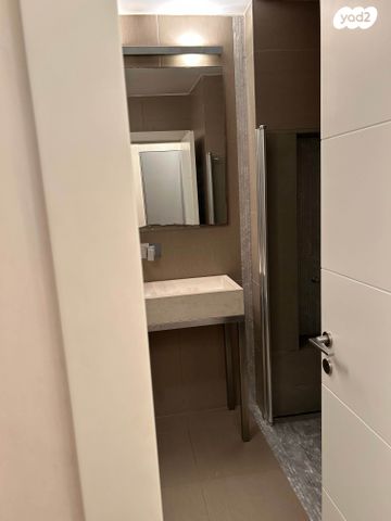 מרתף/ פרטר, זאב רכטר 3, רביבים, תל אביב יפו