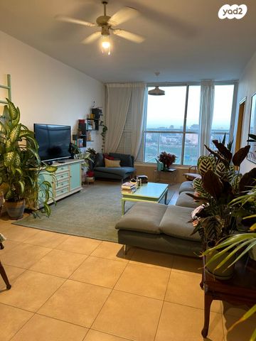 דירה, יהושע בן גמלא 15, שאר העיר, הוד השרון