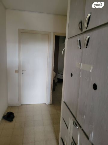 דירה, וייצמן 32, גיורא, טירת כרמל