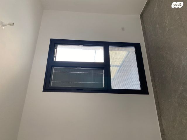 דירה, הרב ניסנבאום 37, אזור תעשיה, בת ים