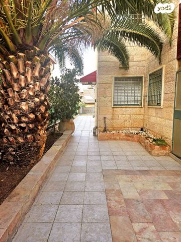 דו משפחתי, משה רחמילביץ' 129, פסגת זאב, ירושלים