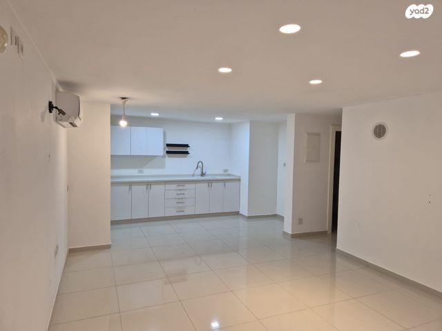 יחידת דיור, החשמונאים 11, נווה נאמן, הוד השרון