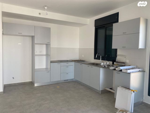 דירה, יהורם גאון 4, דרום חדש, פארק הים, בת ים