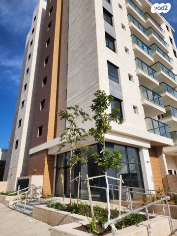 דירה, לאה גולדברג 14, צפון נס ציונה, נס ציונה