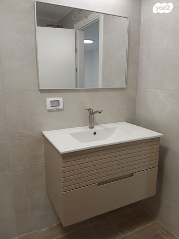 דירה, פנחס לבון 14, שיכון ותיקים, חולון