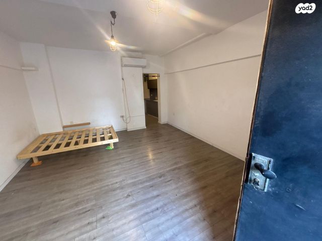 סטודיו/ לופט, שוקן 12, גבעת הרצל, אזור המלאכה יפו, תל אביב יפו