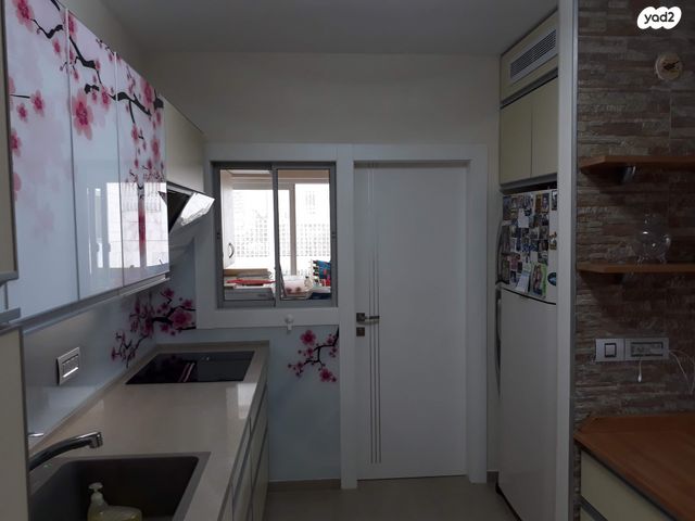 דירה, הרב גורן 16, נאות שקמה, ראשון לציון