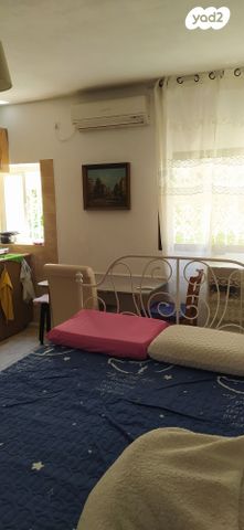 סטודיו/ לופט, יחזקאל דנין 21, לב העיר, בת ים