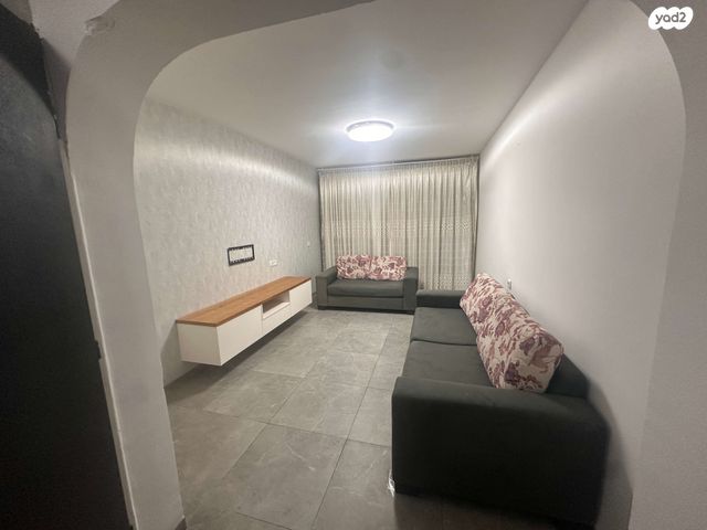 דירה, שרת 55, עמידר, טירת כרמל