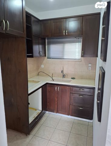 דירה, הרב עוזיאל 16, גבעה א', שביט, קרית אתא