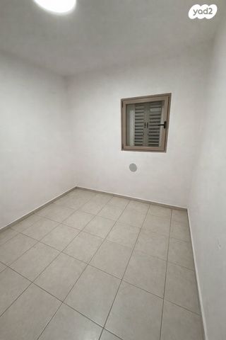 דירה, כרמל 7, אחוזת הנשיא, רחובות