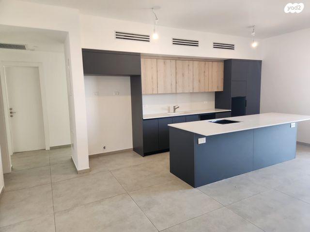 דירה, יצחק שמיר 30, מרכז דרום, רעננה