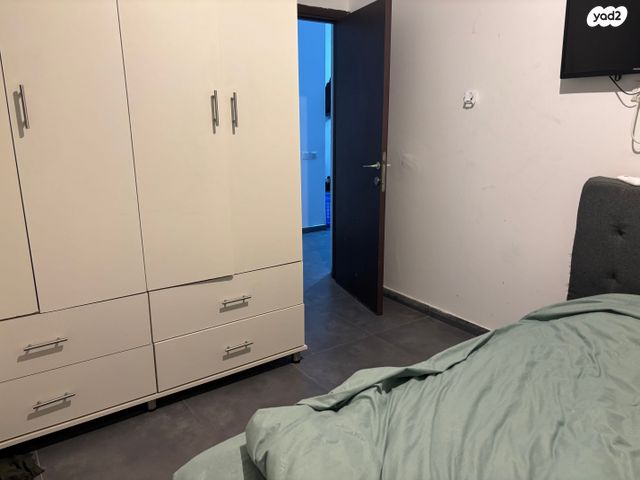 דרך מנחם בגין 24