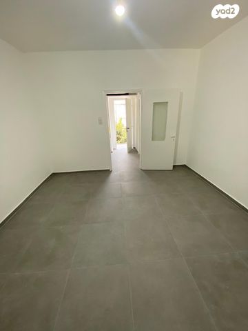 דירה, העצמאות 27, מרכז העיר, סביניה, הוותיקה, קרית ביאליק