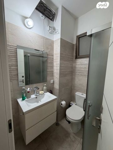 דירה, נחלת יצחק 18, נחלת יצחק, תל אביב יפו