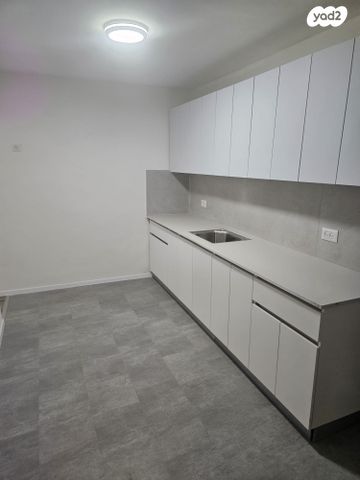 דירה, שאול הדדי 14, רמת יוסף, בת ים