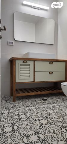 בית פרטי/ קוטג', הרב שלום יצחק הלוי 5, גני אילן, קרית אונו