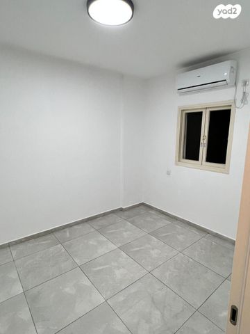 דירה, ארלוזורוב 72, עצמאות יוספטל, בת ים