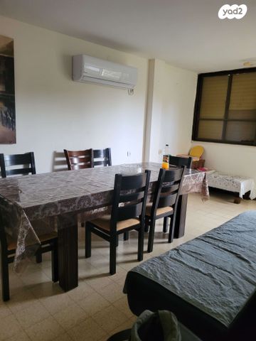 דירה, וייצמן 32, גיורא, טירת כרמל