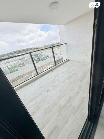 דירה, לאה גולדברג 10, צפון נס ציונה, נס ציונה