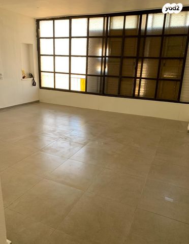 דירה, הרצל 40, רוטשילד עצמאות, בת ים