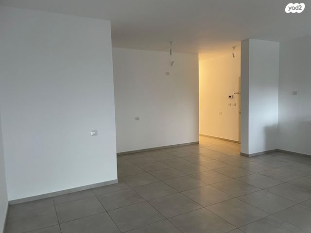 דירה, אלה 17, בת חפר, בת חפר