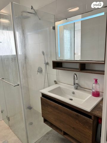 דירה, פנחס רוטנברג 3, נגבה, רמת גן