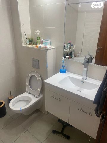 דירה, הרב זבולון גרז 1, רחובות הצעירה, רחובות