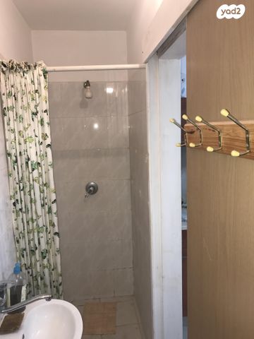 יחידת דיור, הרב ריינס 6, נאות הרצל, נתניה