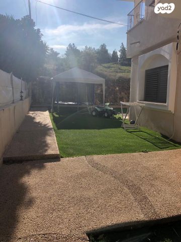 דירת גן, נגבה 8, שערי תקווה, שערי תקווה