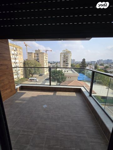 דירה, הנרייטה סולד 42, שעריה, פתח תקווה