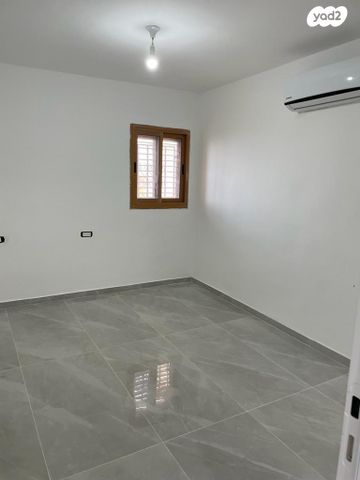 דירה, הרב לוי ביסטריצקי 220, בן גוריון כנען, צפת