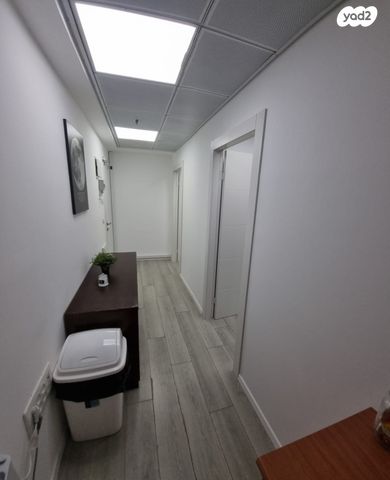 קליניקות, דוד רמז 16, מרכז העיר דרום, נתניה