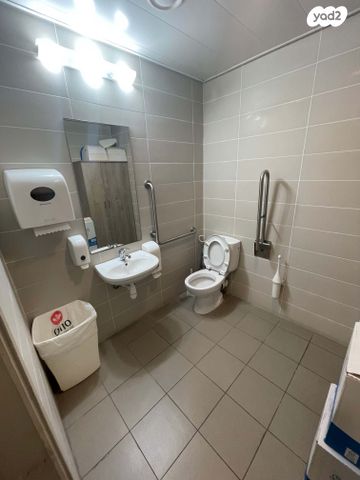 חנויות/ שטח מסחרי, שדרות בן גוריון 71, לב מוצקין, בנה ביתך, קרית מוצקין