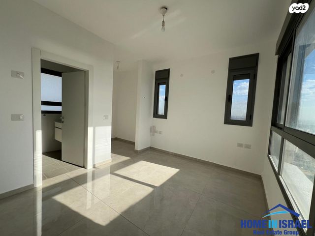 דירה, ארצי שרמן, גלי הים, נתניה