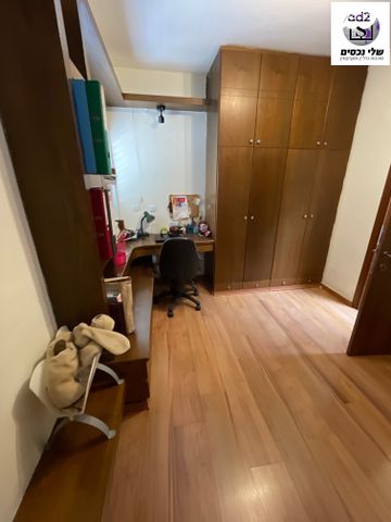 גג/ פנטהאוז, הצוללים, רובע ד', אשדוד