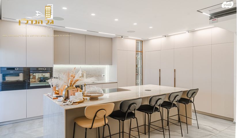 דירת גן, חמרא, עיר היין, אשקלון