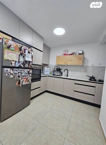 טייטלבאום 18