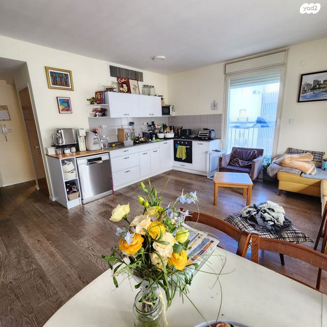 דירה, הרב קוק 21, כרם התימנים, תל אביב יפו