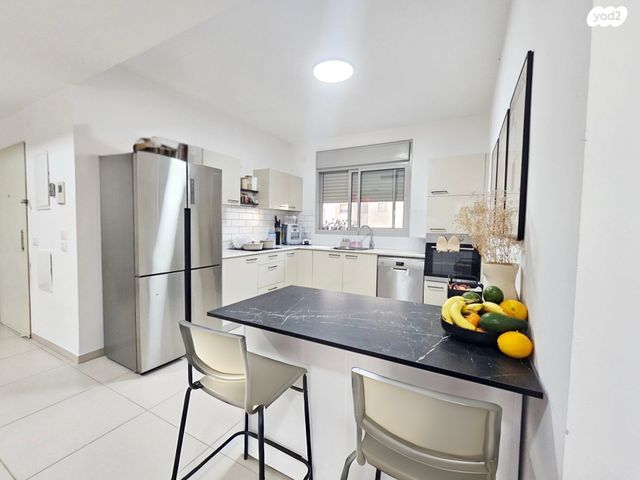 גג/ פנטהאוז, דובה ויצחק שיינפיין, כפר סבא הירוקה, כפר סבא