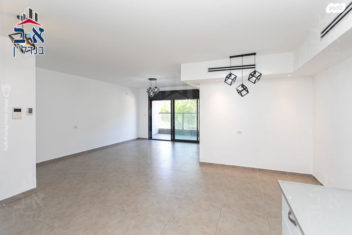 דירה, מייק בראנט, קרית אליעזר, חיפה