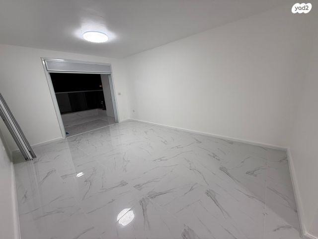 דירה, המצביאים 8, נאות יצחק, לוד