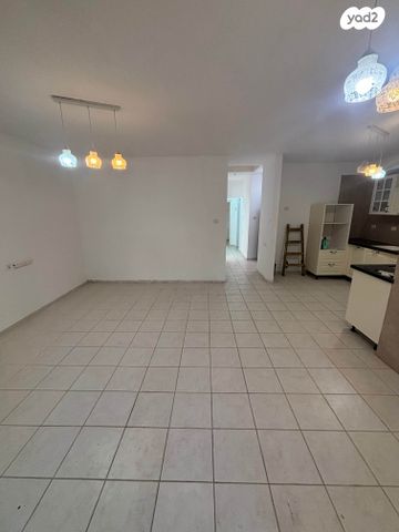 דירה, ניצן, מורד ההר, שלומי