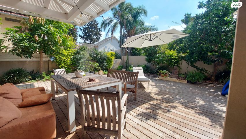 דו משפחתי, אבן יהודה