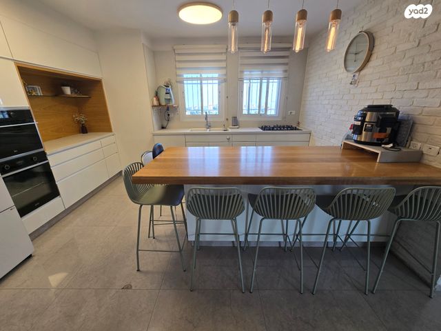 גג/ פנטהאוז, הר גדור, מעלה אדומים