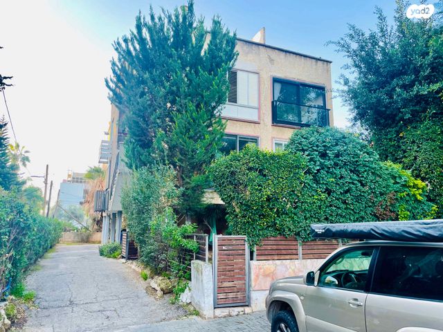 גג/ פנטהאוז, טולקובסקי 3, גני צהלה, רמות צהלה, תל אביב יפו