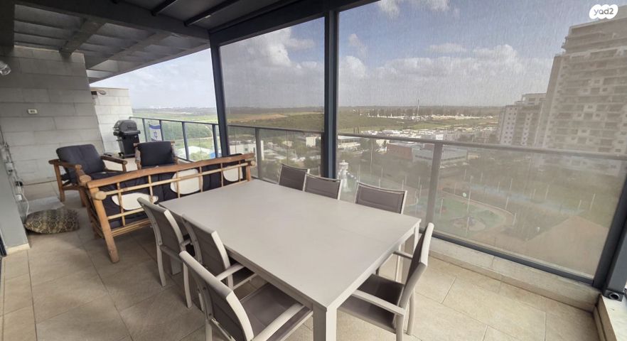 גג/ פנטהאוז, פרופ' דניאל כהנמן, רחובות המדע, רחובות